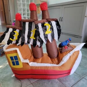 Rare Gammy 4ft Airblown Inflatable Party Pirate Ship Ring Toss Game
